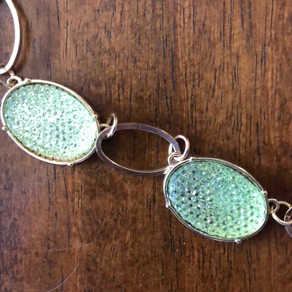 3/$15 Turquoise and gold necklace - Picture 2 of 3